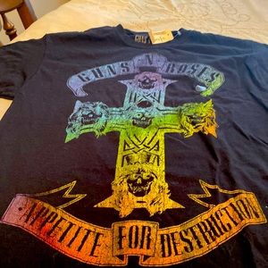 Guns N' Roses unisex Blac Cross Tee Shirt Size S